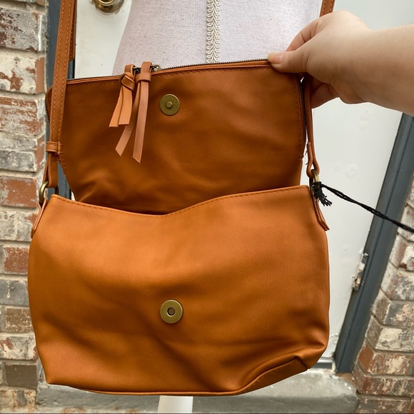 NWT T-Shirt & Jeans Bonita Flap Crossbody bag - Picture 8 of 12